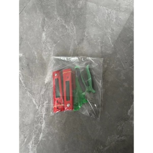 Set 4 Unelte de Gradina Flippy, pentru Plantare Prelucrare Sol si Ingrijire Plante, Material PVC carbon, Rosu Verde