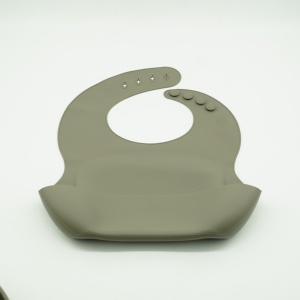 Set 8 piese diversificare bebelusi si copii din silicon Flippy, baveta, farfurie compartimentata cu ventuza, bol cu ventuza, tacamuri din lemn si silicon, cana pentru gustari, fara alergeni, verde inchis - Img 8