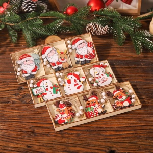 Set 9 Decoratiuni de Craciun din Lemn, Flippy, cu Snur pentru Agatare in Brad, 3 Modele, Model Mos Craciun cu Brad, Ren si Cadouri, Diferite Dimensiuni, Multicolor - Img 11