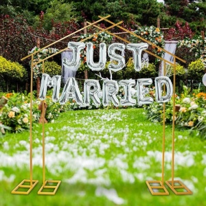 Set Baloane din Folie Metalizata, Flippy, Model Just Married, Litere de 40 cm, Baloane Party, Ambalaj Individual, Pai, Ata si Adeziv Incluse, Umflare cu Aer sau Heliu, Argintiu - Img 7