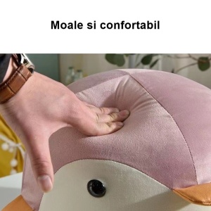 Taburet Pentru Copii, Flippy, Cadru din Lemn Masiv, 25 x 29 x 29 cm, Perna de Burete Elastica si Maner de Transport, in Forma de Pinguin, Roz - Img 3