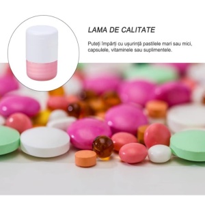 Cutie Pastile Multifunctionala, Flippy, 4 in 1, Pahar Apa, Taiere, Sfaramare, Depozitare, Compact, ABS cu Lama din Inox, Alb/Roz, 8.7x6.2x4.1 cm - Img 3