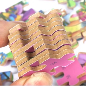 Puzzle 60 de Piese din Lemn in Cutie Metalica, Flippy, Model Scufita Rosie, Educativ, Dezvoltare Abilitati Cognitive, pentru Prescolari, 22.5x13.5 cm, Multicolor - Img 6