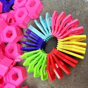 Puzzle pentru copii, Flippy, fidget loop, functie stivuire, bucle, decompresie, curcubeu, 20 cm - Img 3