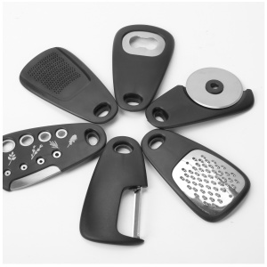 Set 6 in 1 mini ustensile bucatarie Flippy, taietor pizza, cutit, curatator, razatoare, desfacator, presa usturoi, manere din ABS, lame ascutite din otel inoxidabil, 7.1 x 12.9 x 4.8 cm, negru - Img 10