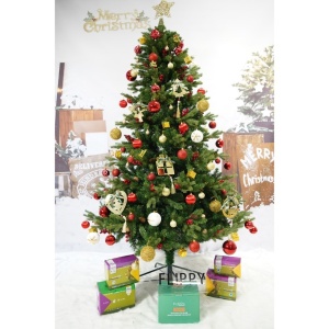 Set brad artificial de Craciun si elemente decorative, decorat cu conuri pin rosii, inaltime 210 cm, diametru 137 cm, 1172 ramuri, Flippy, verde, suport metalic inclus - Img 2