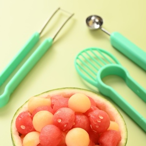 Ustensila bucatarie 4 in 1 pentru taiat si decorat fructe Flippy, material inox si plastic, compact, 28x6.2 cm, verde - Img 4