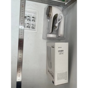 Aparat Pentru Curatat Scame, Par Si Praf, Flippy, Trimmer pentru Diferite Tipuri De Material, Cu Lame Din Otel Inoxidabil, Maner Ergonomic, Incarcare Prin USB, 15x6x9 cm, Alb - Img 2
