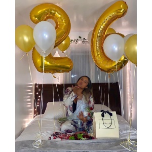 Balon din Folie Metalizata Flippy, Figurina Cifra, Tema Aniversare 80 cm, Ambalaj Individual, Pai inclus, Umflare cu Aer sau Heliu, Auriu, Cifra 6 - Img 6