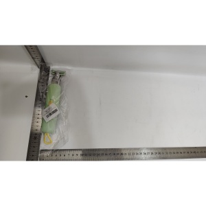 Clema pentru Boluri, Flippy, Anti-Alunecare, din Silicon, de Uz Casnic, Rezistent la Temperaturi Inalte, Model Animat, Maner si Cleste Inox, 12.5x3.6 cm, Verde - Img 2