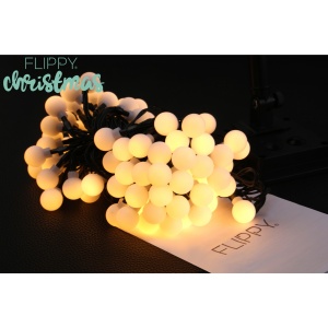 Instalatie Craciun, 5 metri, 20 de LED-uri cu ornament tip Bulb, 8 jocuri de lumini alb cald, cu energie solara, liniar, cablu verde, interior/exterior, Flippy - Img 3