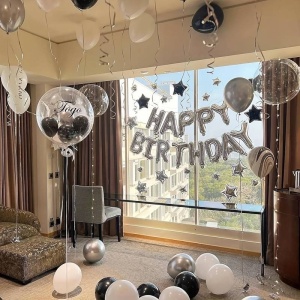 Set 25 de Baloane din Folie Metalizata si Latex, Flippy, Figurine 2 Stele, 4 Baloane Confetti, 13 Litere, 6 Latex, Model Happy Birthday, Tema Aniversare, 40 cm, Ambalaj Individual, Pai Inclus, Umflare cu Aer sau Heliu, Argintiu - Img 5