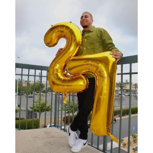 Balon din Folie Metalizata Flippy, Figurina Cifra, Tema Aniversare 80 cm, Ambalaj Individual, Pai inclus, Umflare cu Aer sau Heliu, Auriu, Cifra 2 - Img 7