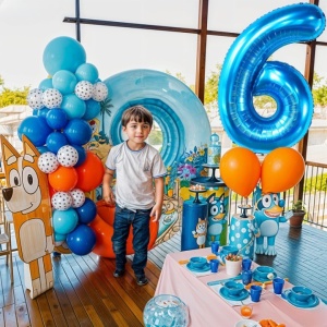 Balon din Folie Metalizata Flippy, Figurina Cifra, Tema Aniversare 80 cm, Ambalaj Individual, Pai inclus, Umflare cu Aer sau Heliu, Albastru, Cifra 6 - Img 6