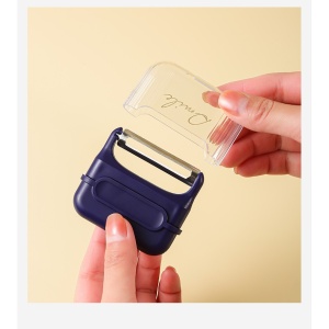Decojitor/Curatator manual de legume si fructe, Flippy, portabil, cu magnet, doua lame, Inox, Mov, 6.7x6x1.6 cm - Img 6
