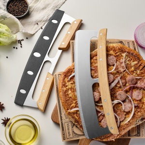 Taietor Feliator de Pizza, Flippy, din Otel Inoxidabil, cu Capac, Maner din Doua Bucatie, din Lemn, Antialunecare, Lama Neteda si Ascutita, 34x10 cm, Maro - Img 12