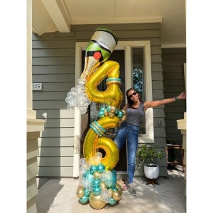 Balon din Folie Metalizata Flippy, Figurina Cifra, Tema Aniversare 80 cm, Ambalaj Individual, Pai inclus, Umflare cu Aer sau Heliu, Auriu, Cifra 4 - Img 7