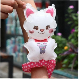 Balon din Folie Metalizata, Flippy, Figurine Animalute, Tip Bratara, Model Pisica, 13 x 35 cm, Ambalaj Individual, Pai Inclus, Umflare cu Aer sau Heliu, Alb - Img 4