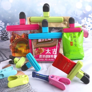 Cleste Multifunctional pentru Sigilarea Pungilor, Flippy, din Plastic, Mentine Alimentele Proaspete, 7x6.5 cm, Roz - Img 6
