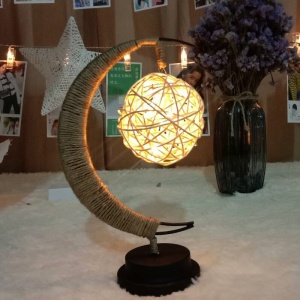 Lampa veghe Flippy, semi-luna cu glob din rattan, led, 28x15 cm, alb cald - Img 2