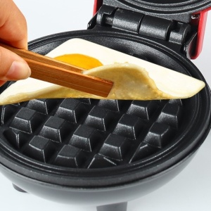 Mini Aparat de Vafe, Flippy, Multifunctional, Pentru Casa si Calatorii, Compact, Usor de Transportat si Depozitat, 18x14.5x9.3 cm, Rosu - Img 4
