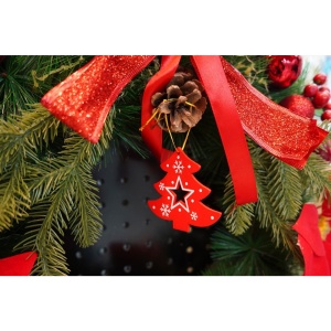 Ornament de brad pom de craciun, Flippy, rosu, lemn, 7.5 cm - Img 2
