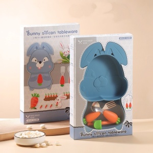 Set diversificare bebelusi Flippy, din silicon, 26 x 15 cm, 1 farfurie compartimentata in forma de iepure, lingurita si furculita, pai, perie pai, fara alergeni, ventuza fixare, forma creativa, bleumarin - Img 3