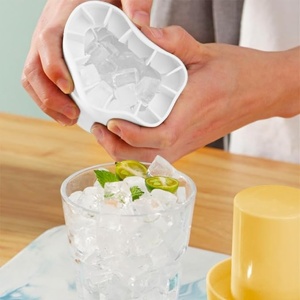 Tava de Gheata din Silicon cu Capac, Flippy, Forma de Gheata pentru Racirea Bauturilor, in Forma de Pahar, Silicon fara BPA, Cuburi de Gheata, 9x8.5x8 cm, Galben - Img 5