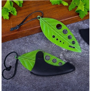 Tocator manual pentru ierburi Flippy, instrument de curatat frunze, tocator, margini ascutie, 9 gauri de diferite dimensiuni, multifunctional, material otel inoxidabil, rezistent la rugina, 14 x 5.5 cm, verde - Img 3
