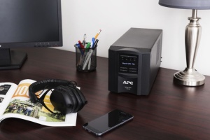 APC SMT750IC, SMART 750VA SmartConnect - Img 2