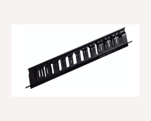 MAXPRO LINE Panel ranžirni 19 inča, kanalica, plastični, 1U