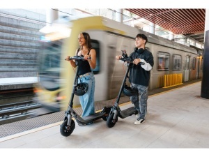 Elektricni Trotinet SEGWAY NINEBOT E3 E Silver - Img 6
