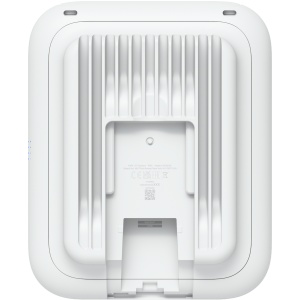 Ubiquiti U7-Outdoor All-weather WiFi 7 AP with 4 spatial streams, an integrated directional super antenna, and versatile mounting options U7-OUTDOOR - Img 3