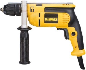 DeWALT udarna bušilica DWD024S