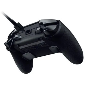 Gampad RAZER Wolverine V2 RZ06-03560200-R3M1 white - Img 3