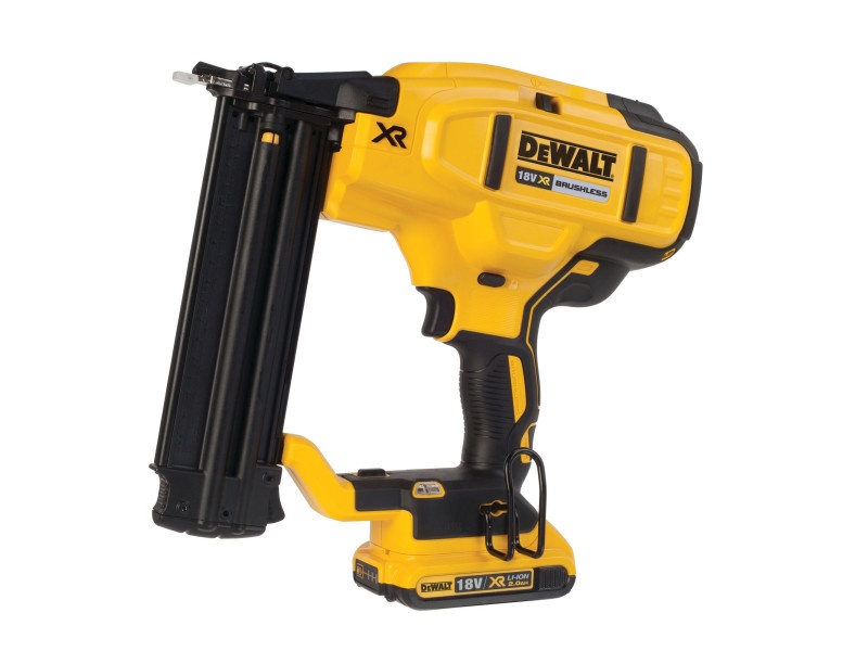 Pistol de bătut cuie fără fir DEWALT 18 V (2 baterii de 2,0 Ah + încărcător) DCN680D2