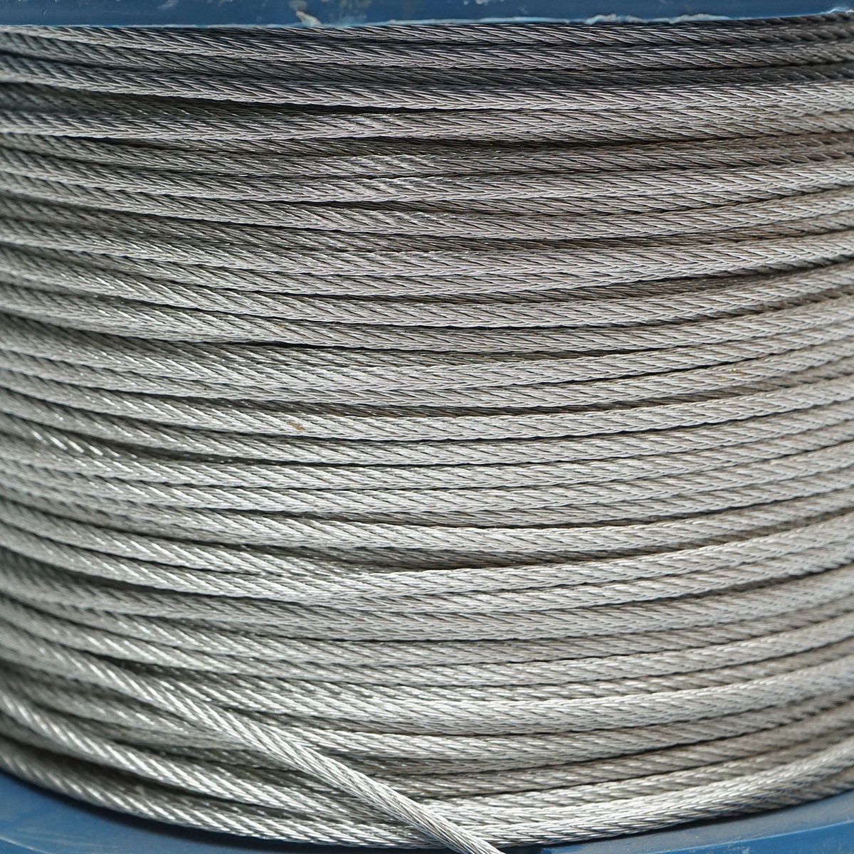 Cablu otel galvanizat fi 3mm, foc 6x7+FC, sarcina maxima 529Kg, 200m/rola, greutate 6.32Kg, Cod: DISSW40 - 1 | YEO