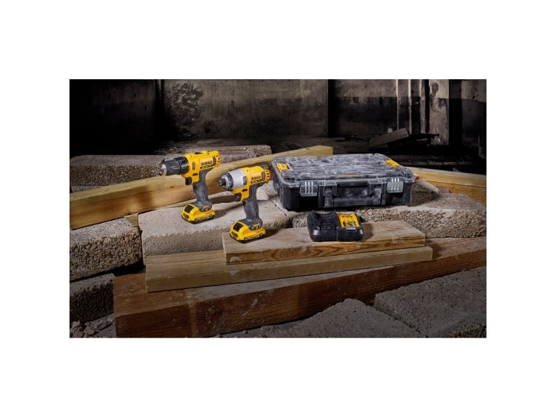 DEWALT acumulator fără fir 10,8 V DCK211D2T