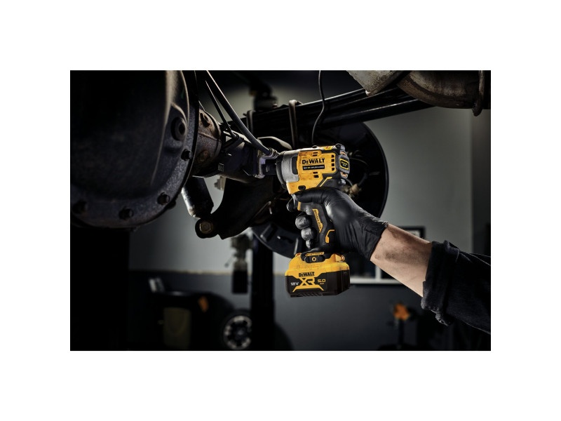 Șurubelniță cu impact DEWALT fără fir 12 V fără perie de carbon 1/2" 340 Nm (2 baterii de 5,0 Ah + încărcător)