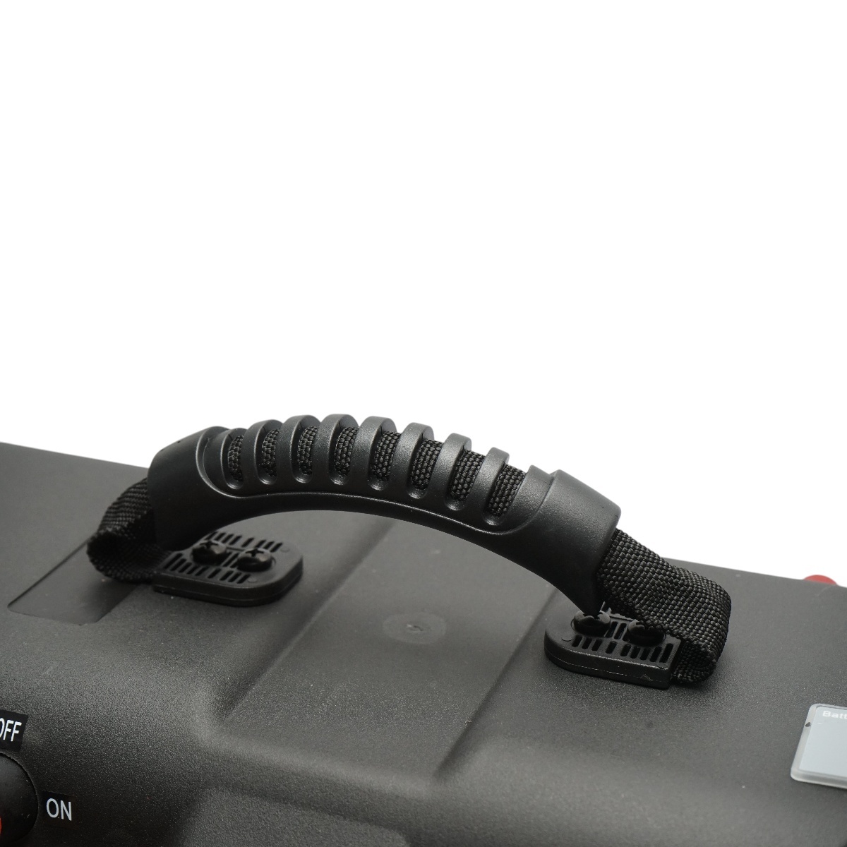 Cutie baterie auto 12V cu voltmetru DC 6-30V, intrerupator alimentare 100A, priza bricheta, afisaj LCD, 2xUSB 360x180x235mm, DISTP66