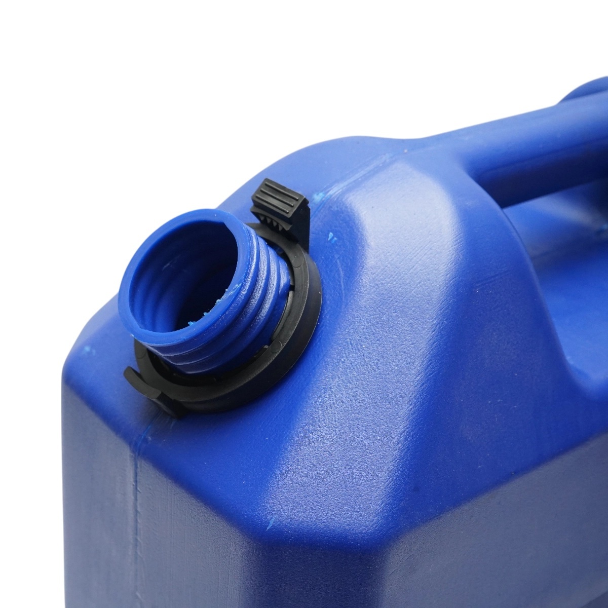 Canistra plastic 20L, dop cu blocator, DISTP22