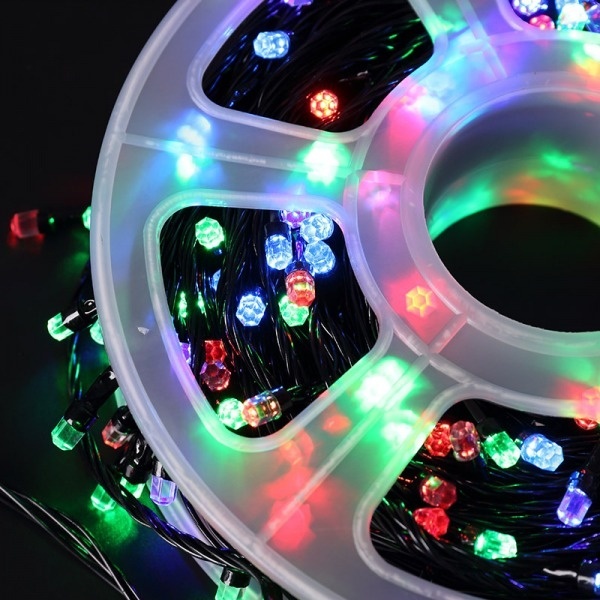 Instalație Luminoasă pe Rola – 30 m, 180 LED Multicolor, Model „Diamant”, Cablu Negru