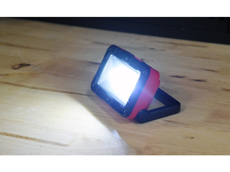 YATO Reflector LED reîncărcabil 300 lm - 3 | YEO