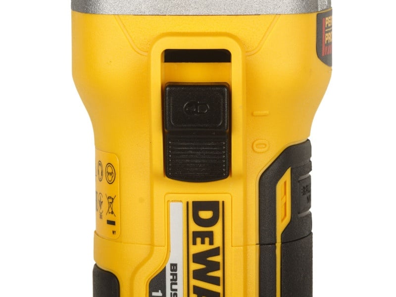 Polizor unghiular fără fir DEWALT 125 mm 18 V fără perie de carbon (3 x baterie 5.0 Ah + încărcător + TSTAK) DCG405P