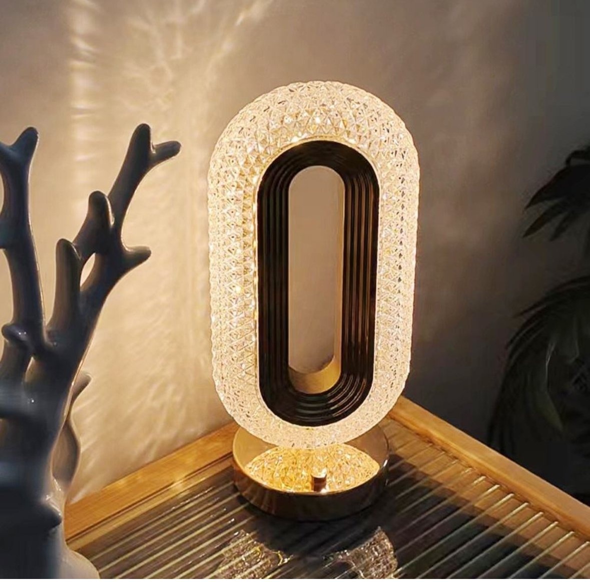 Veioză Ambientală Cristal – 3 Moduri de Iluminare, Portabilă, cu Acumulator Intern, 10x26cm