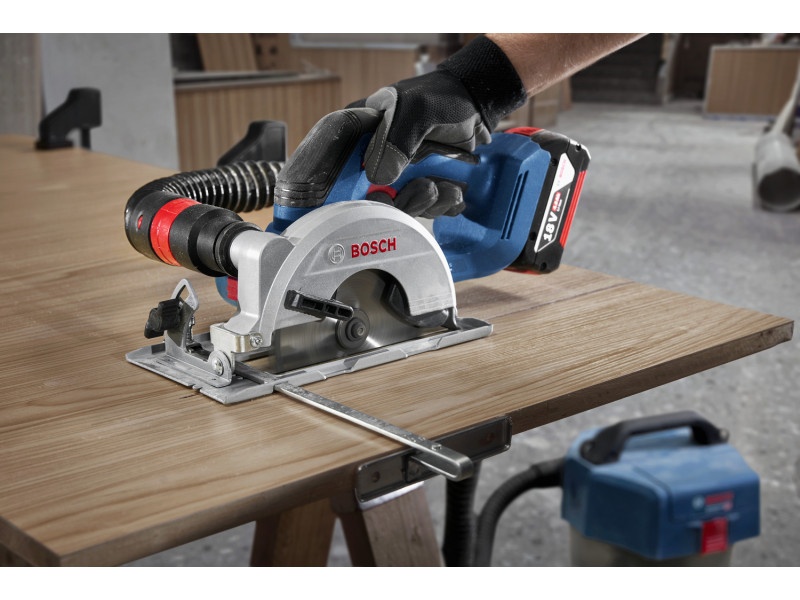 Ferăstrău circular fără fir BOSCH GKS 18V-51 (2 baterii 4.0 Ah + încărcător)