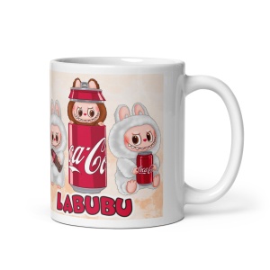 Cană Labubu „Coca-Cola” 330 ml – ceramică cu design adorabil - Img 7