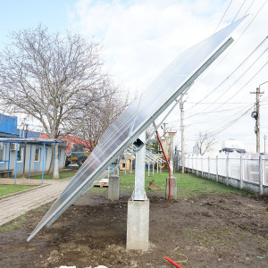 Sistem complet montare, structura tracker solar automat 9 KW, est-vest 16 panouri de 570W Breckner Germany, BK77958 - Img 6