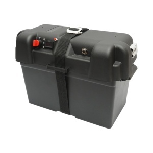 Cutie baterie auto cu voltmetru 12V, intrerupator alimentare 100A, siguranta 30A, priza bricheta, afisaj LCD, 2xUSB 360x180x235mm, DISTP67
