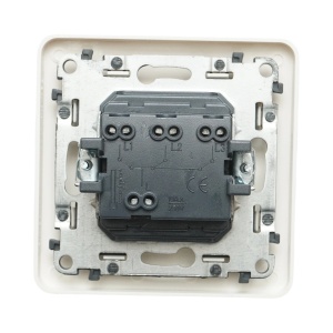 Intrerupator triplu alb incastrat 220V, 10AX, PC 80x80mm, DISRP49 - Img 3